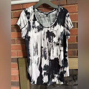 #7) Simply Vera Vera Wang cute and comfy Top Size M